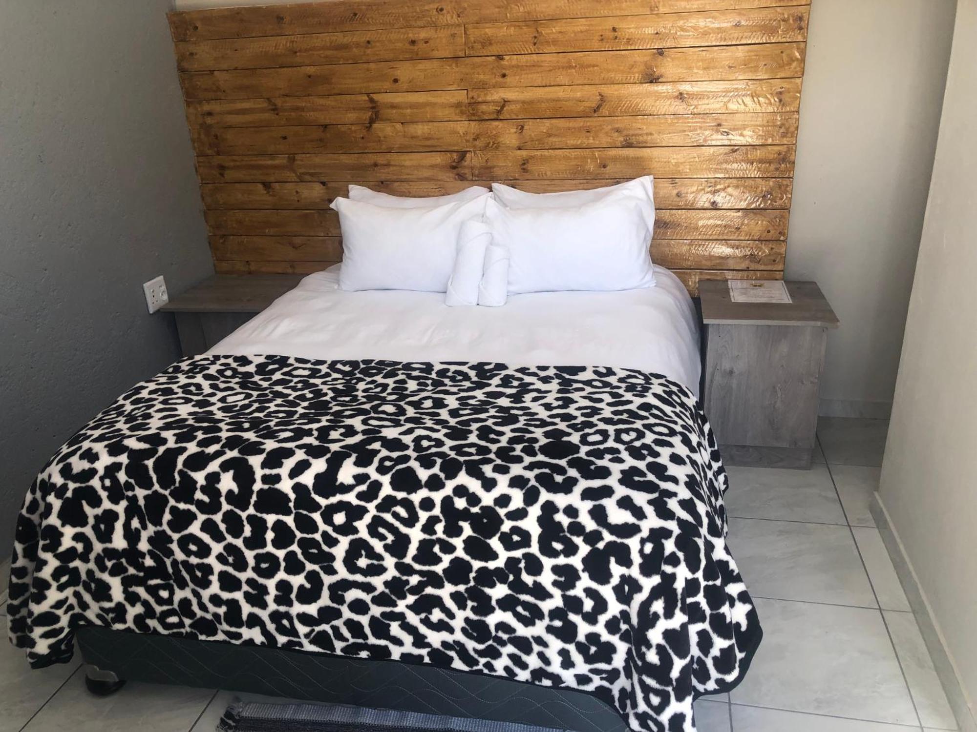 The Nest Overnight And Accommodation Usakos Exteriör bild