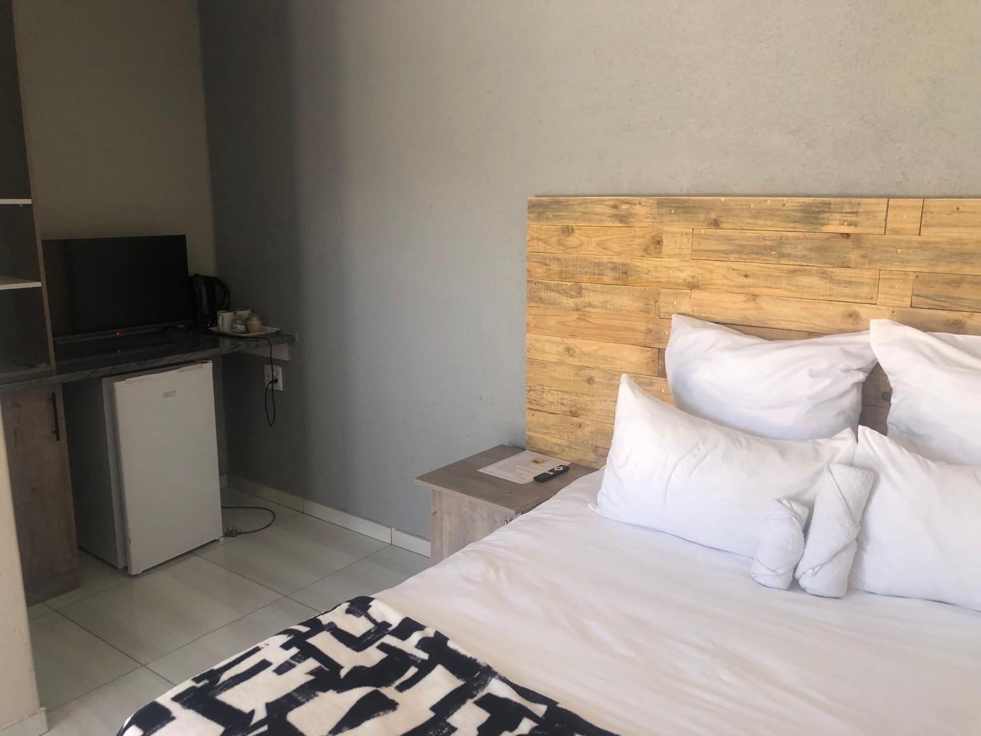 The Nest Overnight And Accommodation Usakos Exteriör bild